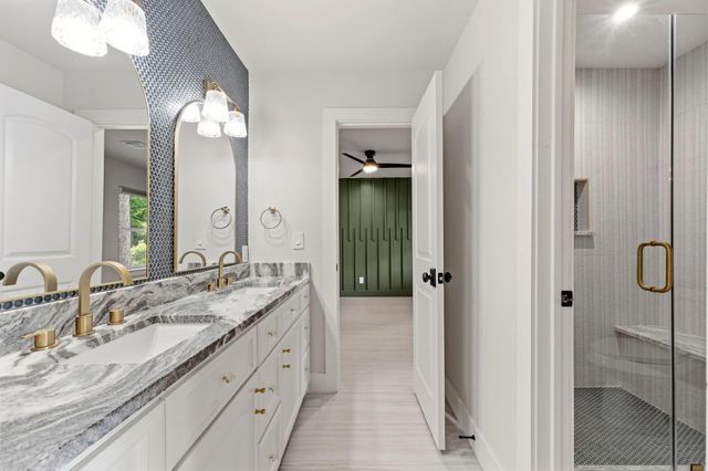 26 Leisure Lane, The Woodlands, TX 77380