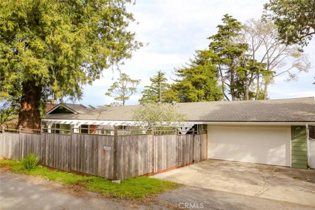 2410 Langton Street, Cambria, CA 93428