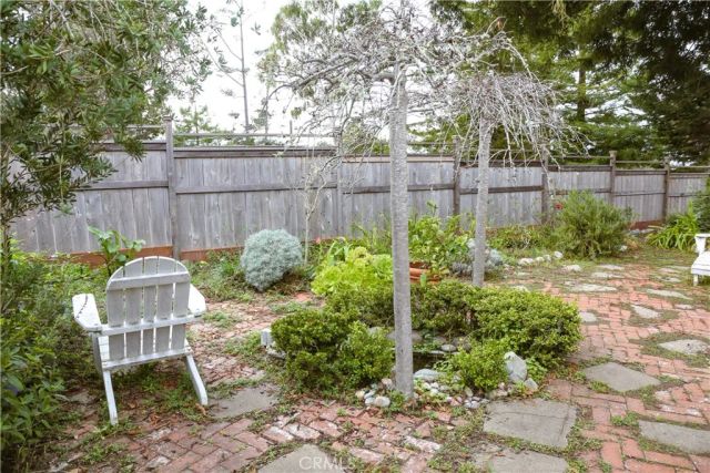 2410 Langton Street, Cambria, CA 93428