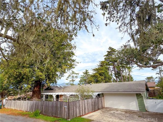 2410 Langton Street, Cambria, CA 93428
