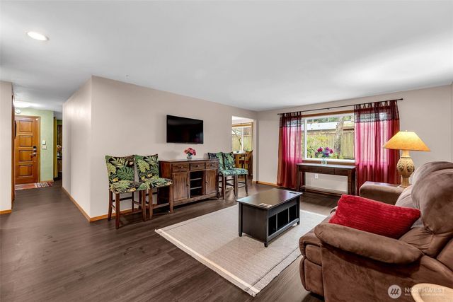 15005 NE 48th Street NE, Vancouver, WA 98682