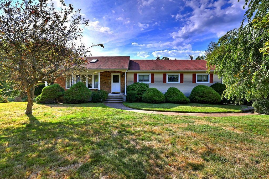 90 Brook Hill Road, Hamden, CT 06514