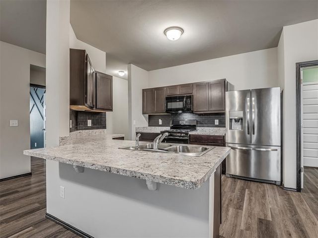 11605 NW 95th Street, Yukon, OK 73099