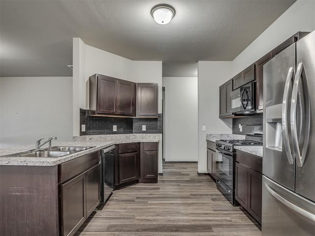 11605 NW 95th Street, Yukon, OK 73099