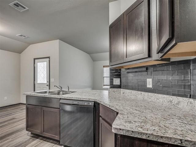 11605 NW 95th Street, Yukon, OK 73099