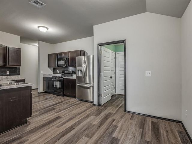 11605 NW 95th Street, Yukon, OK 73099