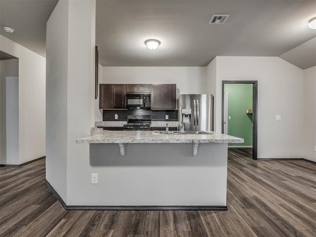 11605 NW 95th Street, Yukon, OK 73099