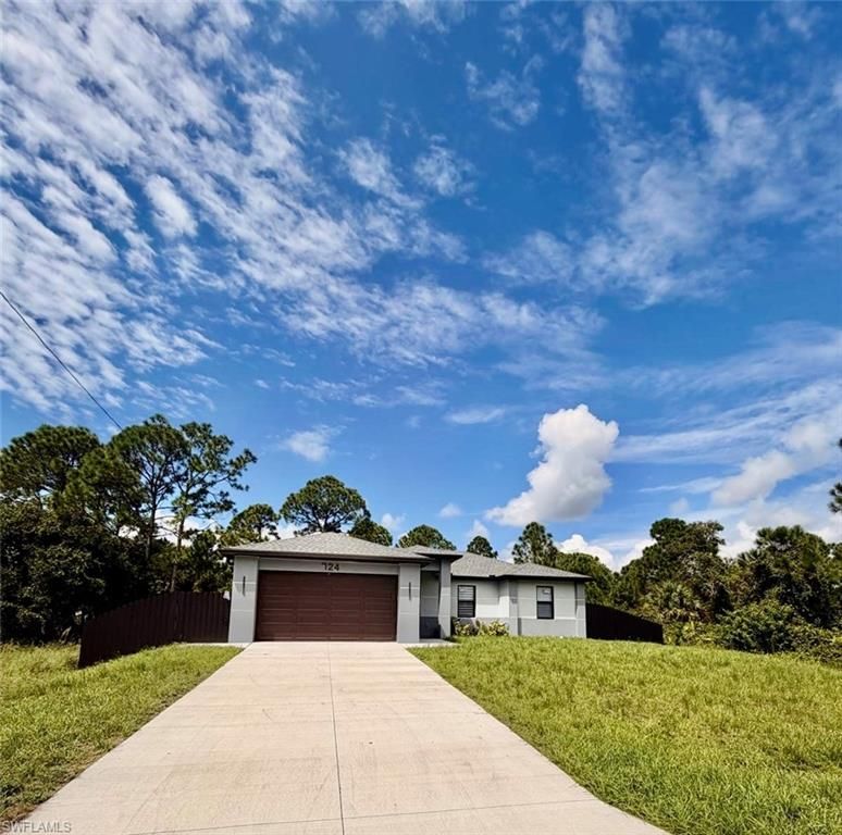 724 Drury AVE, LEHIGH ACRES, FL 33974 — exterior