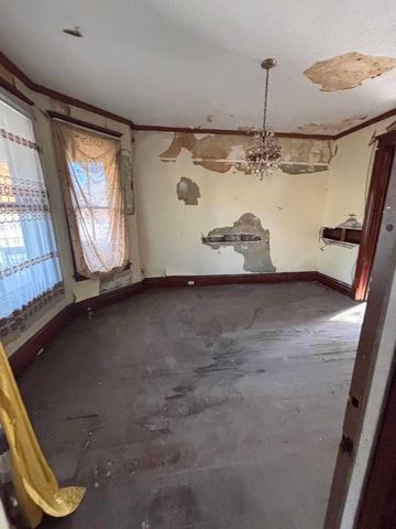 927 W 53rd Place, Chicago, IL 60609