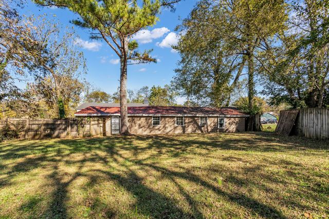 501 W 4th St, Columbia, TN 38401