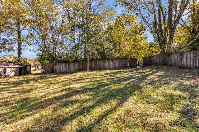 501 W 4th St, Columbia, TN 38401