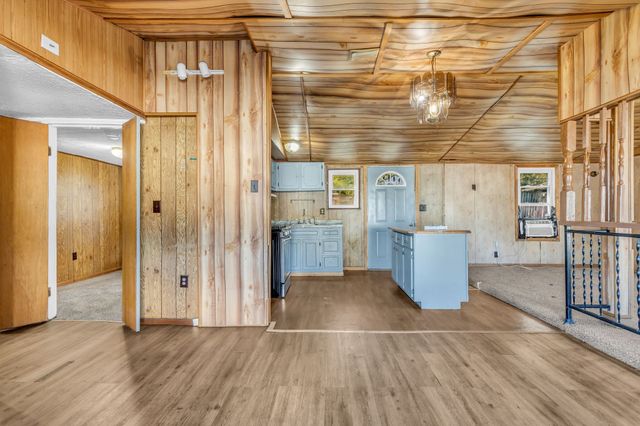 501 W 4th St, Columbia, TN 38401