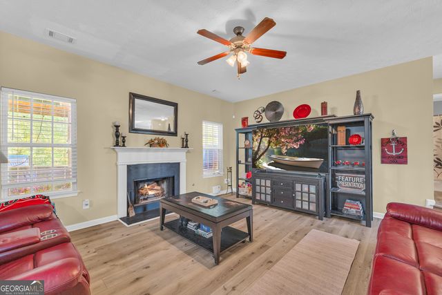 4336 Beaver Pond Court, Loganville, GA 30052