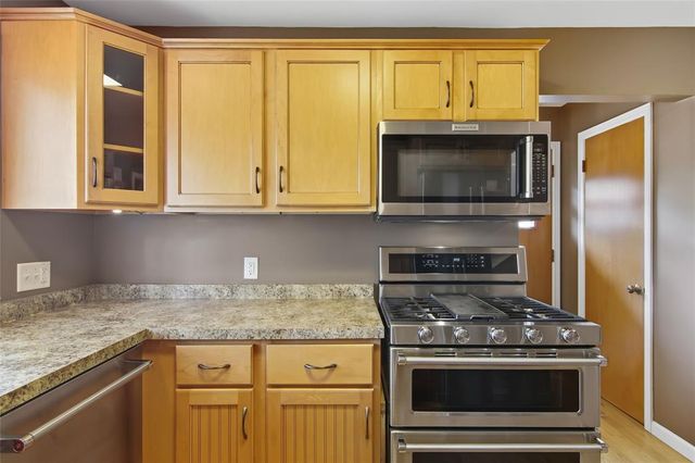 404 W MacArthur Avenue, Eau Claire, WI 54701
