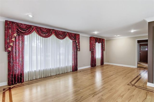 404 W MacArthur Avenue, Eau Claire, WI 54701