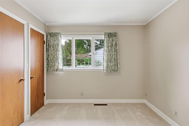 404 W MacArthur Avenue, Eau Claire, WI 54701
