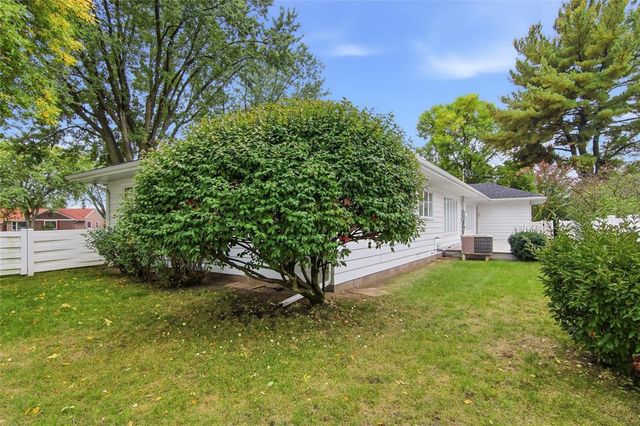 404 W MacArthur Avenue, Eau Claire, WI 54701