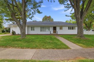 404 W MacArthur Avenue, Eau Claire, WI 54701