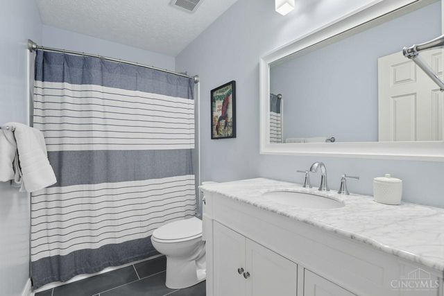 214 Hickory Court, Harrison, OH 45030