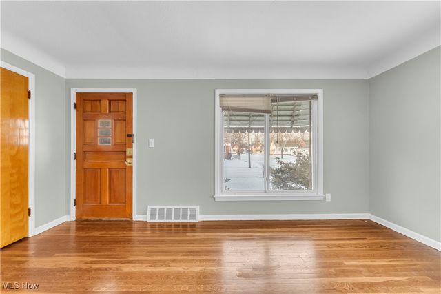 20990 Morris Avenue, Euclid, OH 44123