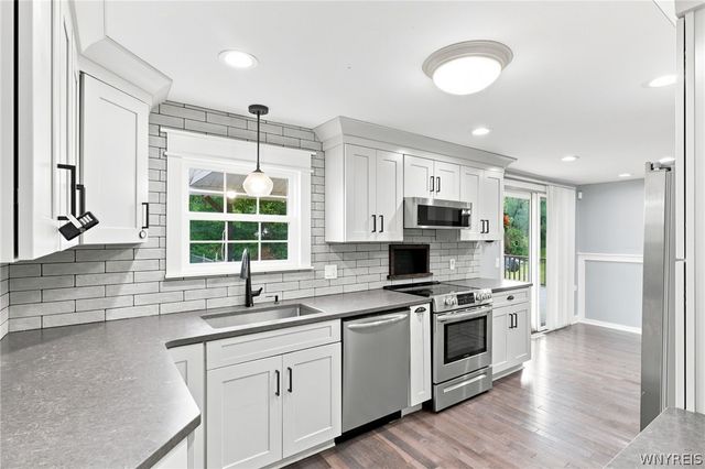 20 Leni Lane, Cheektowaga, NY 14225