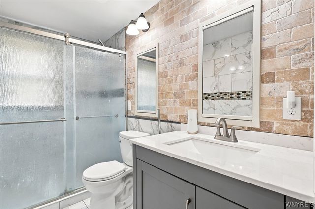 20 Leni Lane, Cheektowaga, NY 14225
