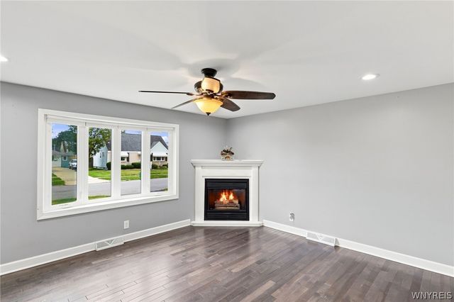 20 Leni Lane, Cheektowaga, NY 14225