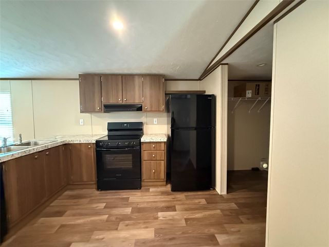 20470 Vick Drive 20440, New Caney, TX 77357