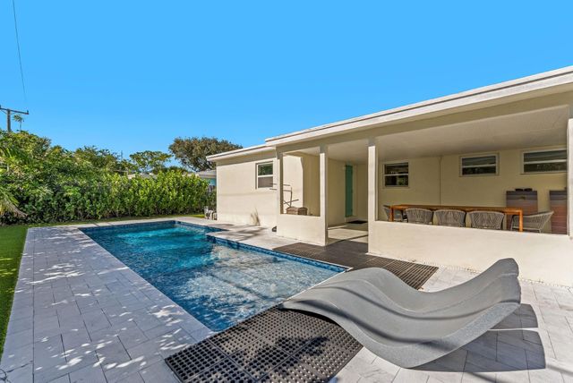 190 NE 21st Street, Boca Raton, FL 33431