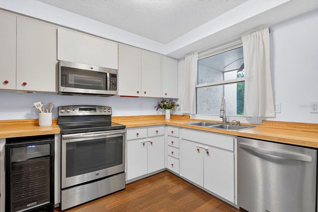 5030 MARSH FIELD ROAD 22, Sarasota, FL 34235