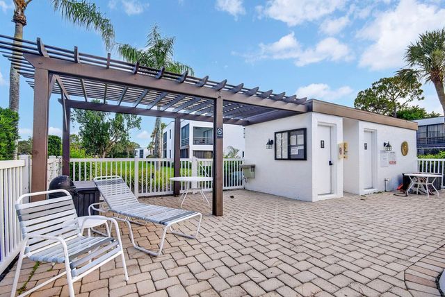 5030 MARSH FIELD ROAD 22, Sarasota, FL 34235