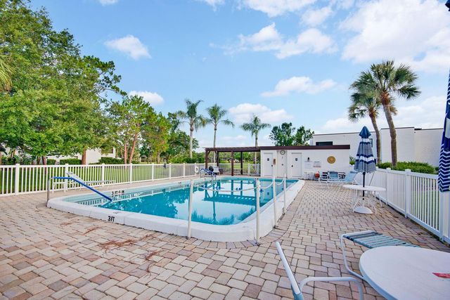 5030 MARSH FIELD ROAD 22, Sarasota, FL 34235