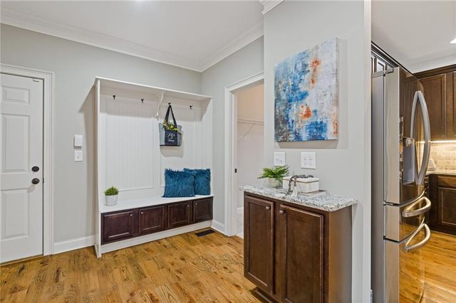 132 Amberleigh Drive, White, GA 30184