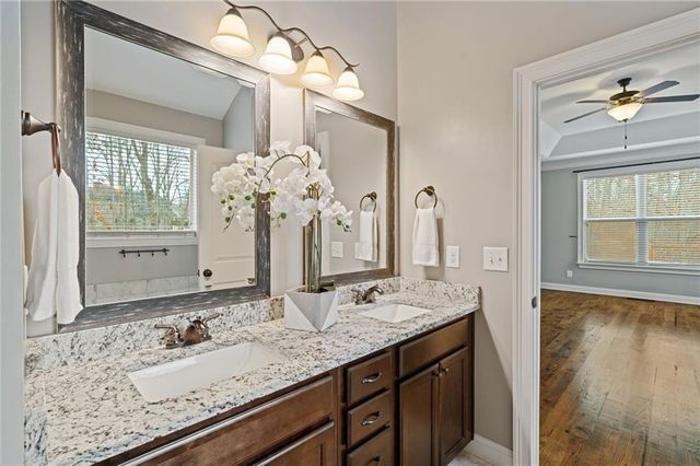 132 Amberleigh Drive, White, GA 30184