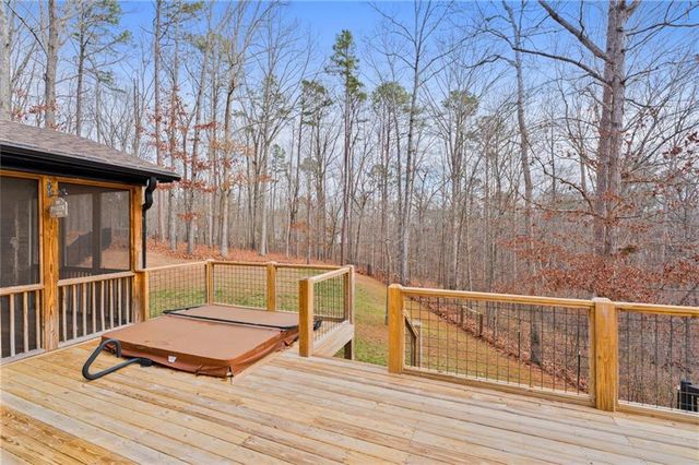 132 Amberleigh Drive, White, GA 30184