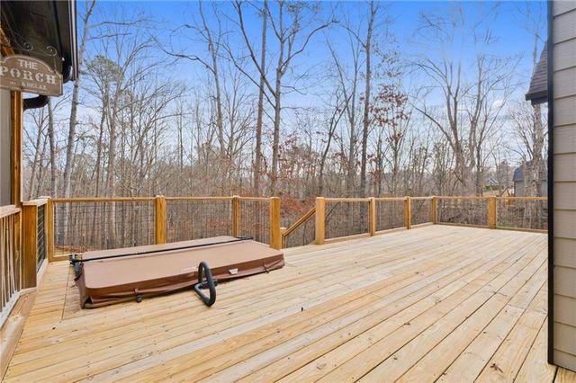 132 Amberleigh Drive, White, GA 30184