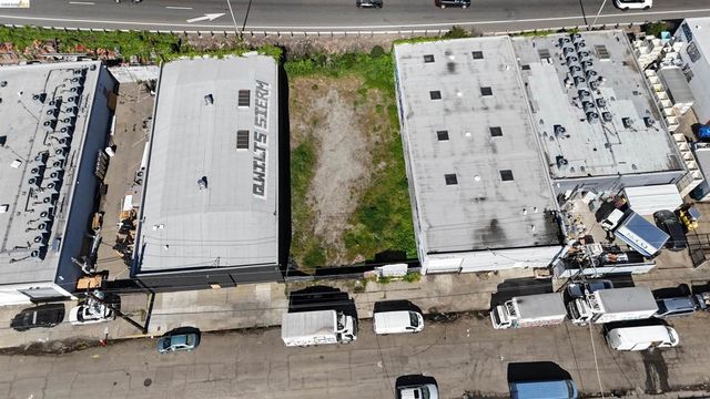 2754 E 7Th St, Oakland, CA 94601