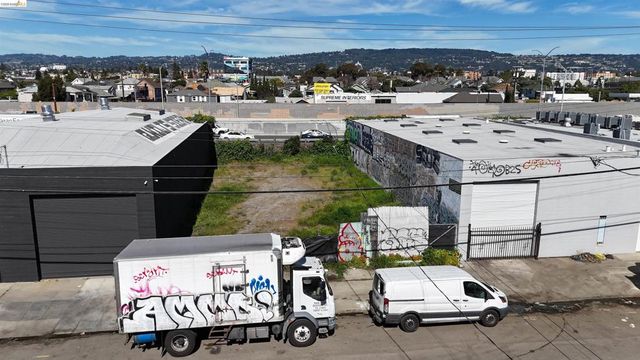 2754 E 7Th St, Oakland, CA 94601