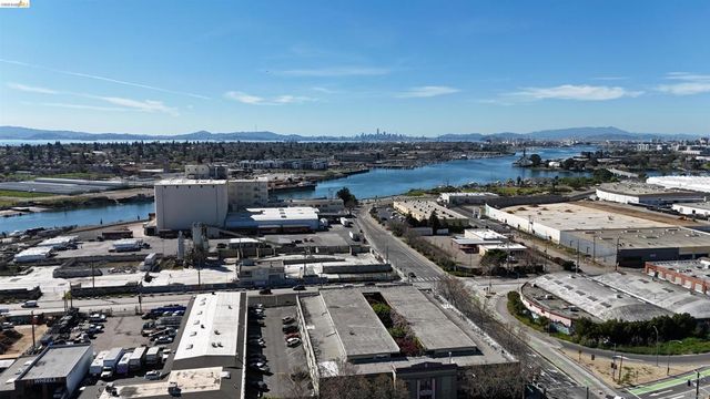 2754 E 7Th St, Oakland, CA 94601