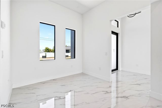 331 NE 15th ST, Cape Coral, FL 33909