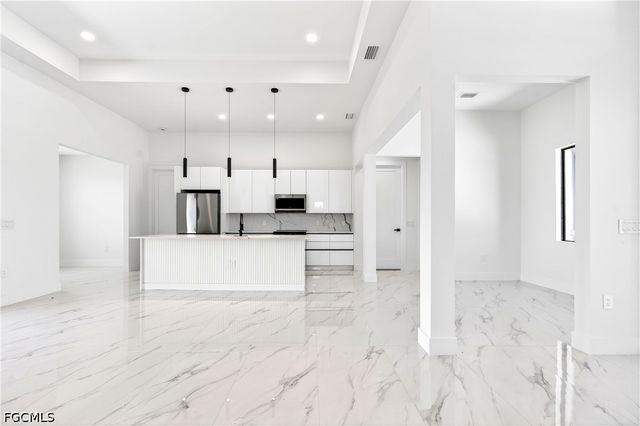 331 NE 15th ST, Cape Coral, FL 33909