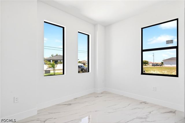 331 NE 15th ST, Cape Coral, FL 33909