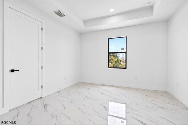 331 NE 15th ST, Cape Coral, FL 33909