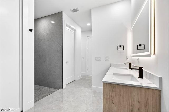 331 NE 15th ST, Cape Coral, FL 33909