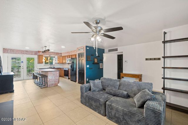 4801 E 4th Street, Tucson, AZ 85711