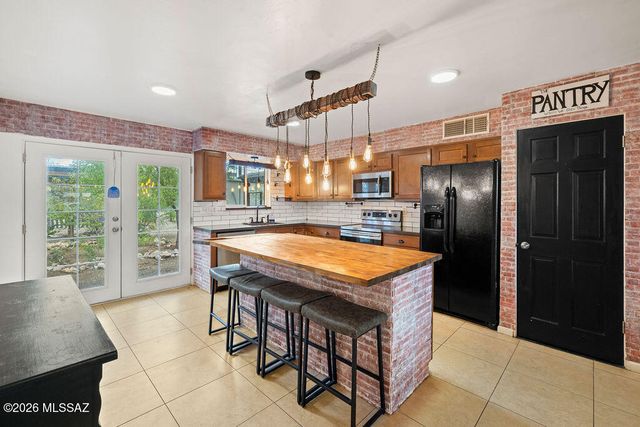 4801 E 4th Street, Tucson, AZ 85711