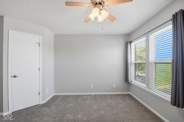 987 Rosemary Circle, Greenfield, IN 46140