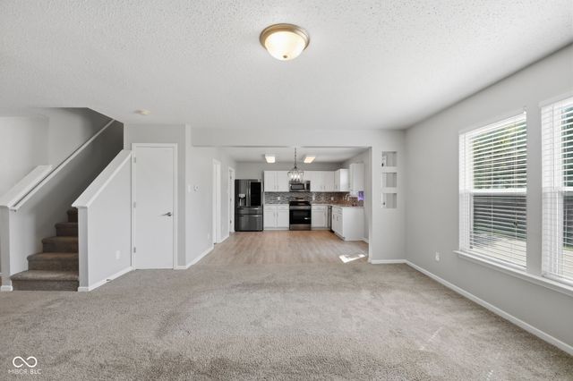 987 Rosemary Circle, Greenfield, IN 46140