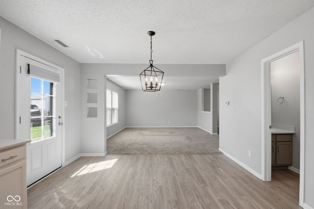 987 Rosemary Circle, Greenfield, IN 46140