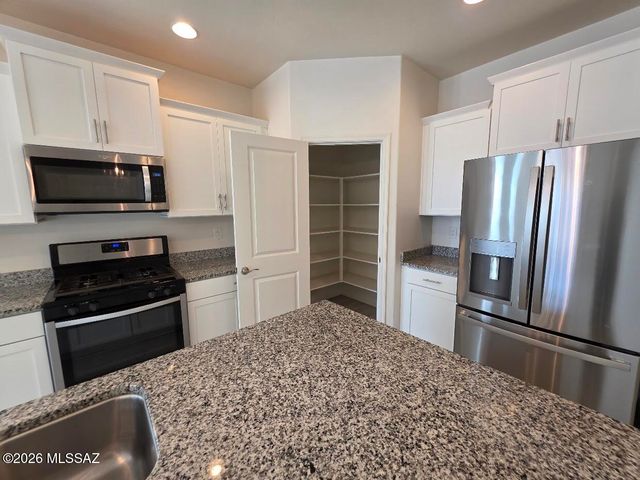 10800 W Embrey Drive, Marana, AZ 85653